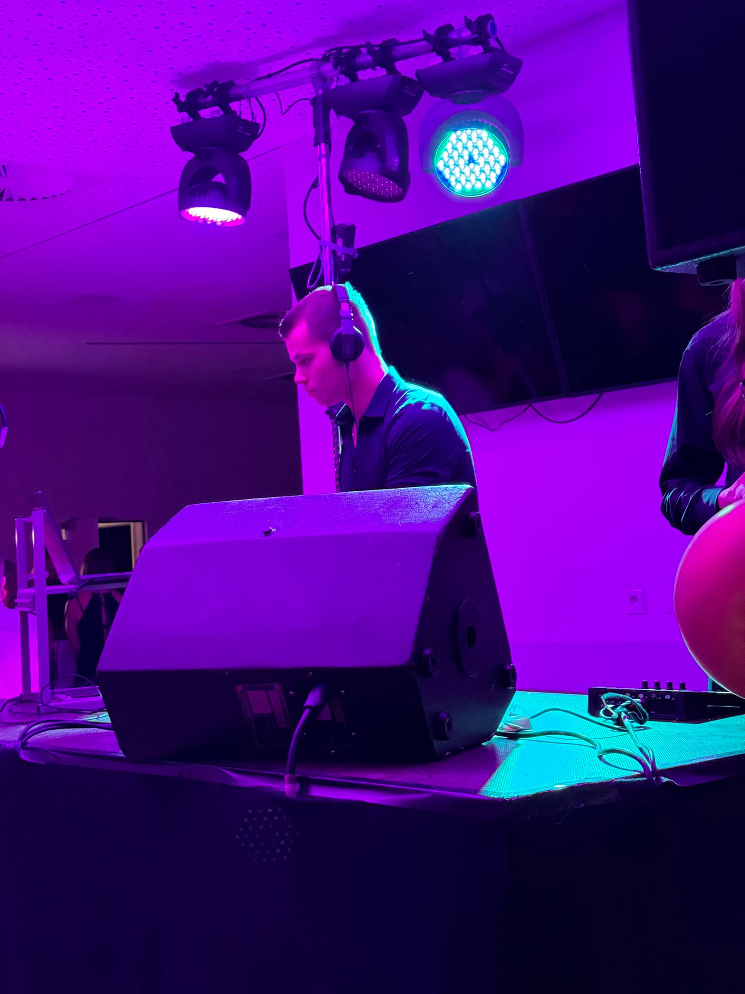 DJ Performance